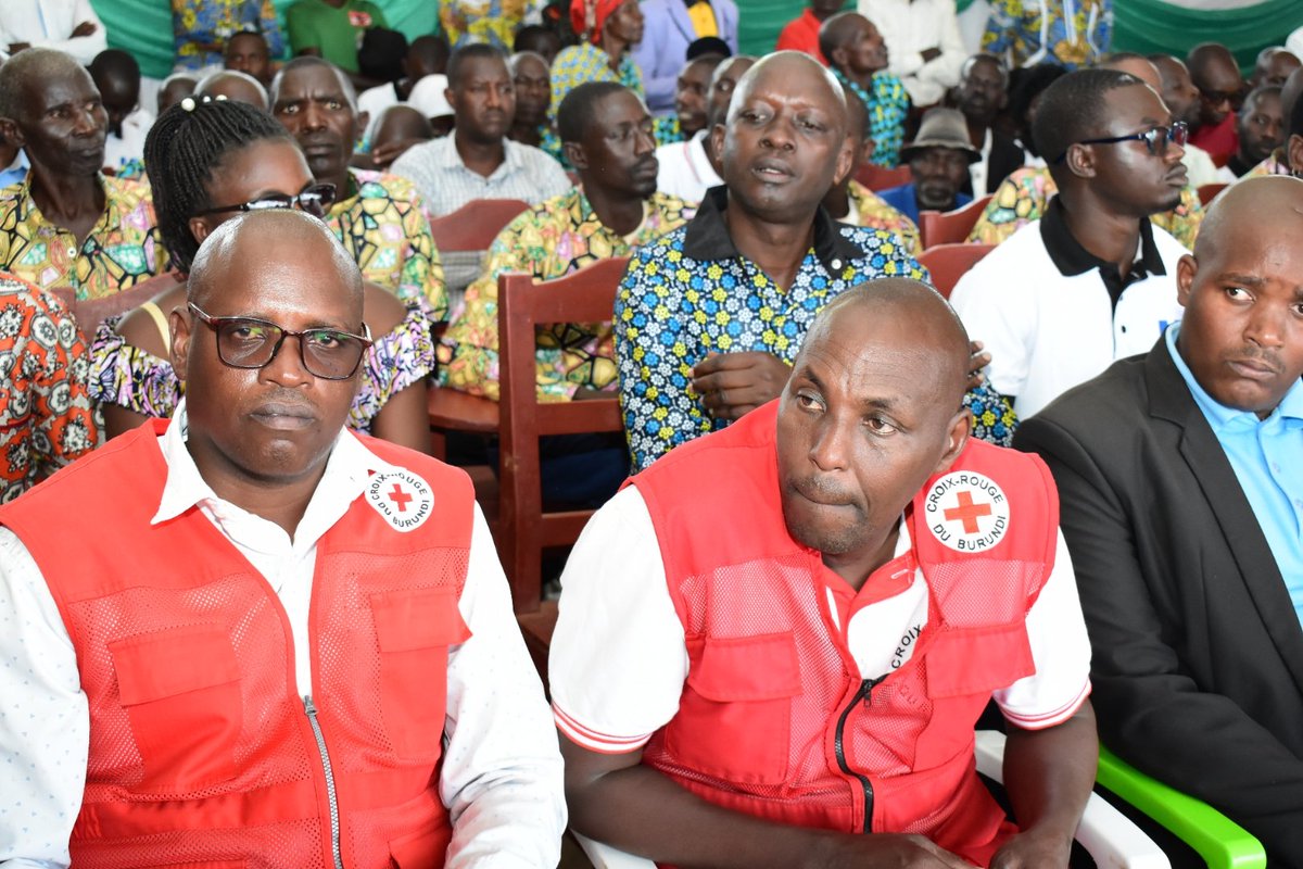 2. Le gouverneur de cette province <a href="/BanyiyezakoB/">Banyiyezako Boniface</a> a salué les efforts de la population quant à l'augmentation de la production mais l'a exhortée à l'autoévaluation pour se développer davantage.