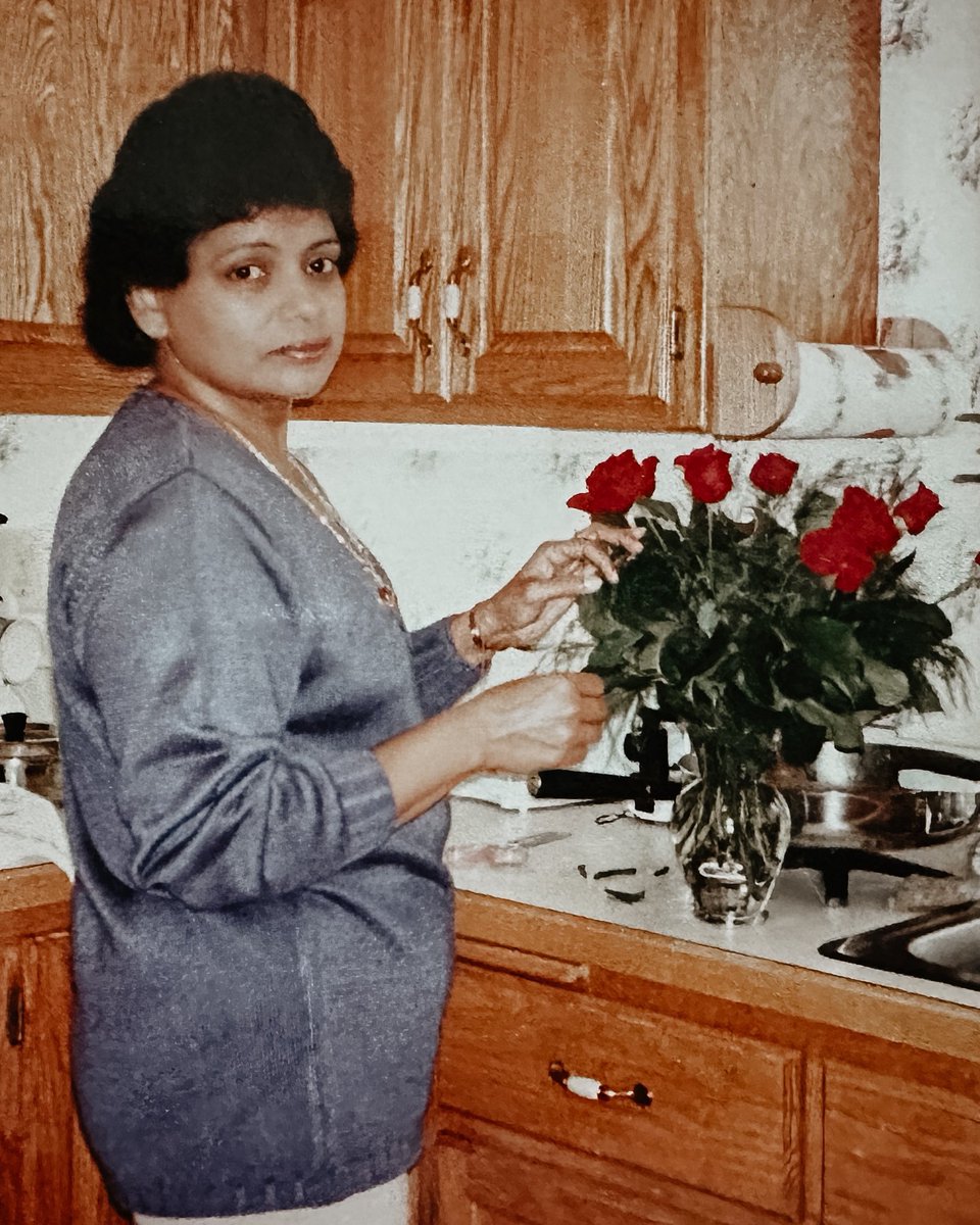 my first new essay in three years is in <a href="/PitheadChapel/">Pithead Chapel</a> 🌹

yesterday marked a year without anandi. i miss her wider than language, beyond the body. i could write about her forever &amp; it would never be enough. wherever she is, i hope she’s singing. 

pitheadchapel.com/april-is-over-…