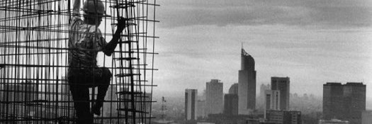 O que economistas já concluíram sobre trabalho?

Estudar o trabalho é tema fundante da economia como ciência. Nesse primeiro de maio relembramos a luta histórica e internacional dos trabalhadores - e o que se discute na Economia sobre eles. Segue o 🧶