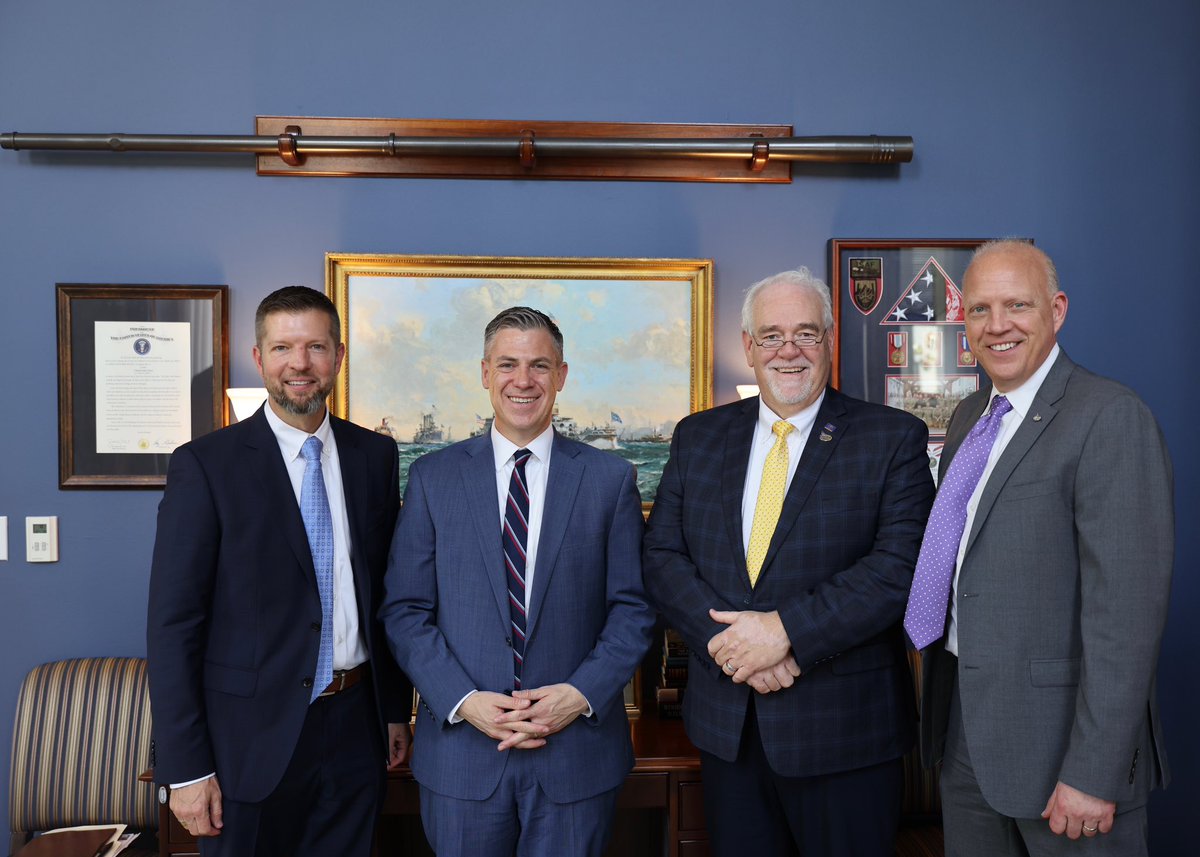 SenatorBanks's tweet photo. Great to meet with State Rep Matt Lehman and members of the Independent Insurance Agents of Indiana at my DC office today. https://t.co/j5XuFGW2Ch