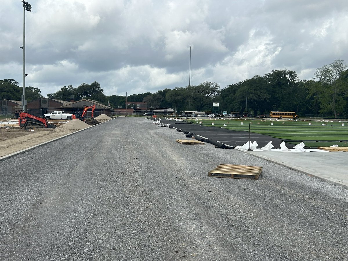 The North Iberville Football Field and Track 😳😳😳😎😎😎
Geaux Bears !!!!!

#ibervilleparishschools
#movingforward