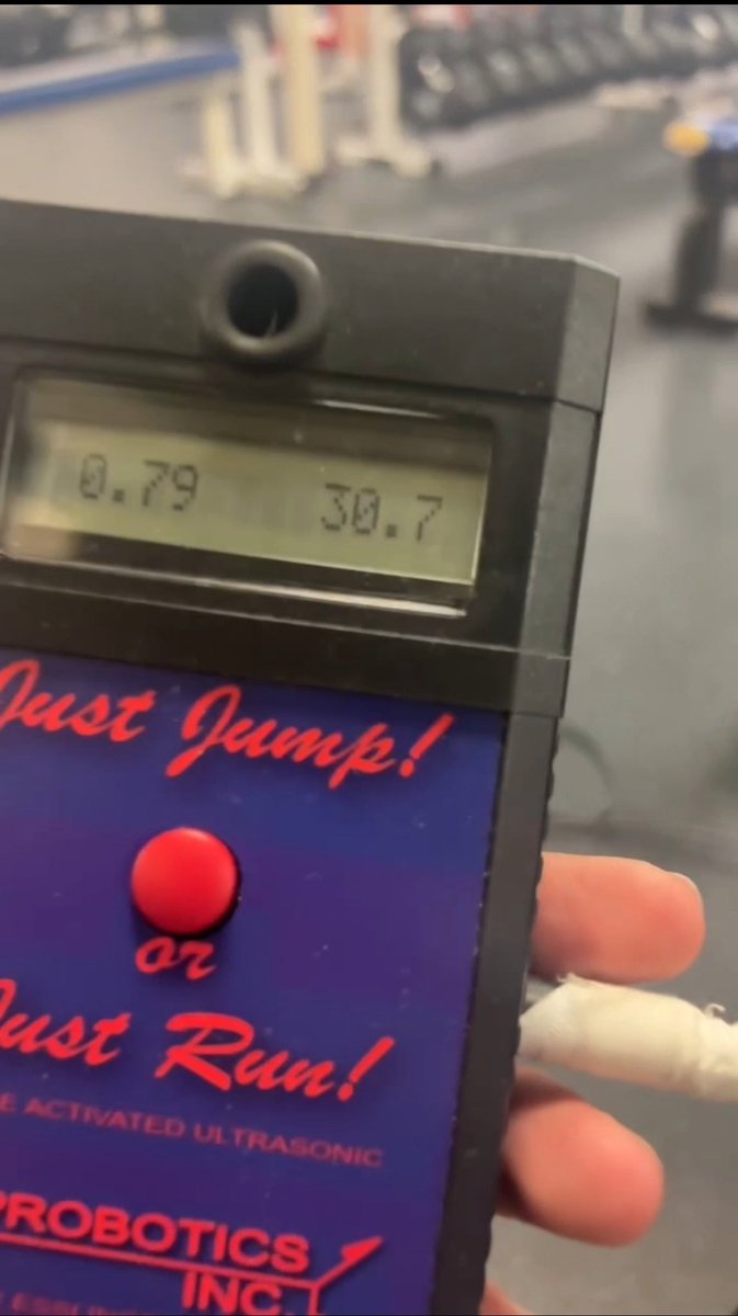 Hugo_afamasaga's tweet photo. At 6ft 1, 225lbs 
I jumped 30.7 inch vertical and finishing up an upper body lift! @CoachJT_ISU @gnduff @CoachL_Anderson @Coach__Hunter @T_Finau92 @RAREAcademyID @CoachJuss @208ITTA @NateLealaoSUU @CoachMAllenFB @PolyRecruits https://t.co/VDXEgKPX8G