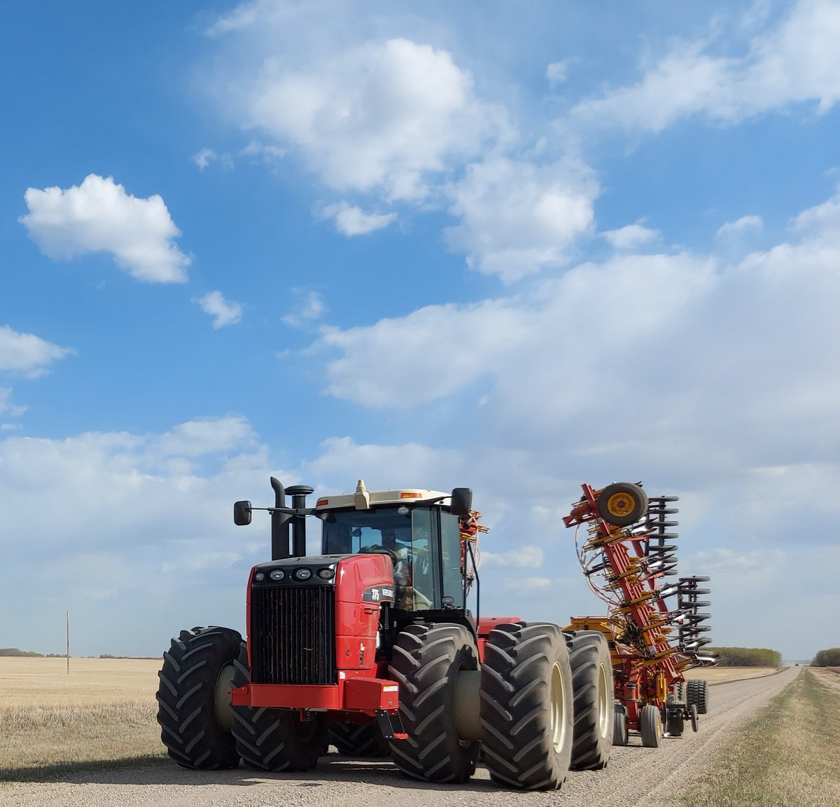 This time of year, we start to see large farm equipment transported on our highways. Safety is our top priority. Permits and the use of an escort vehicle to manage traffic may be required when transporting large farm equipment. 
Learn more: bit.ly/3YYC0Bz
