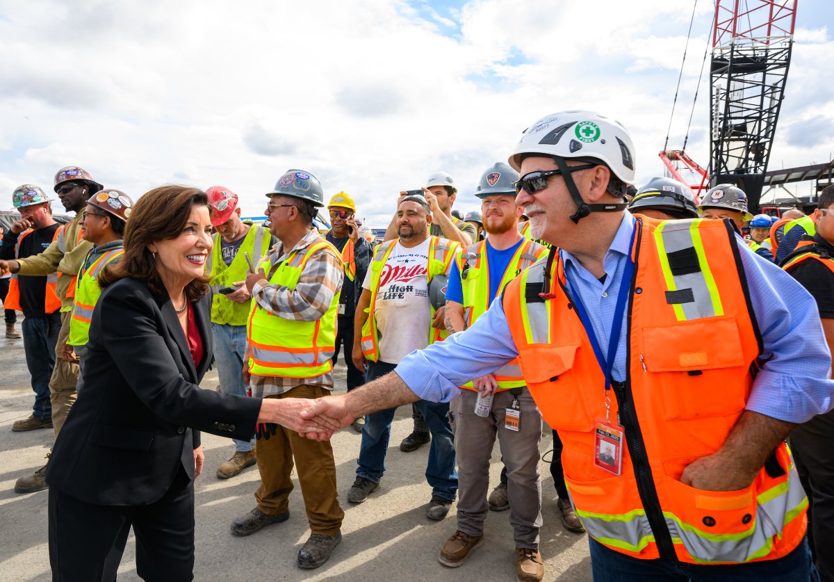 Governor Kathy Hochul tweet media