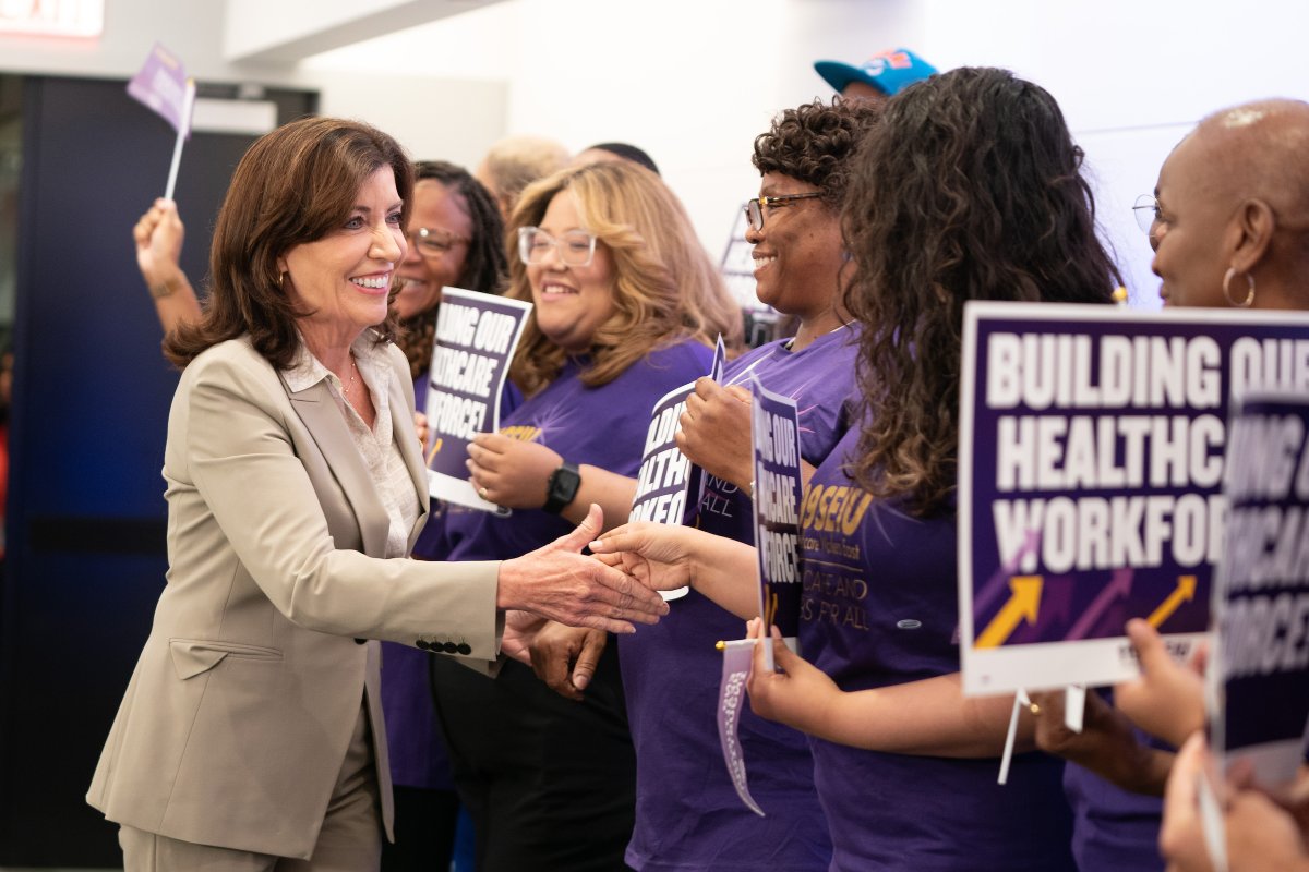 Governor Kathy Hochul tweet media