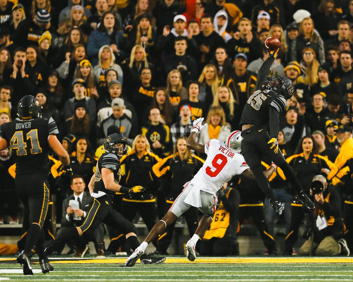 HawkeyeFBNotes's tweet image. Iowa is 1-of-5 power four programs to have not had a losing season since the beginning of the College Football Playoff era.
#Hawkeyes