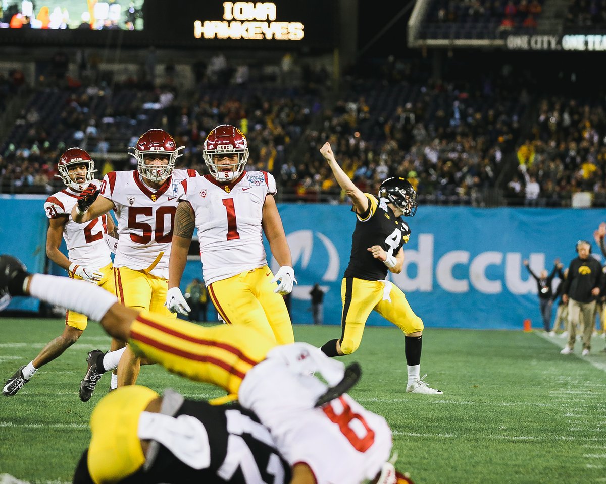 HawkeyeFBNotes's tweet image. Iowa is 1-of-5 power four programs to have not had a losing season since the beginning of the College Football Playoff era.
#Hawkeyes