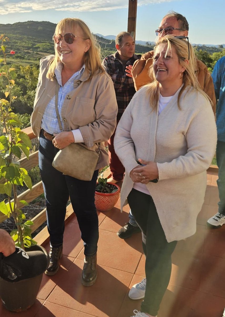 Con LA 44000 junto a MARIANA MARQUEZ recorriendo todos los rincones de Piriapolis!
LISTA 44000 ABELLA INTENDENTE-GRAZIUSO 
LISTA 7011C MARIANA MARQUEZ ALCALDE DE PIRIAPOLIS  !!!!