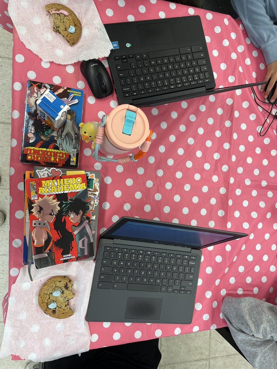 Sarah Black tweet media