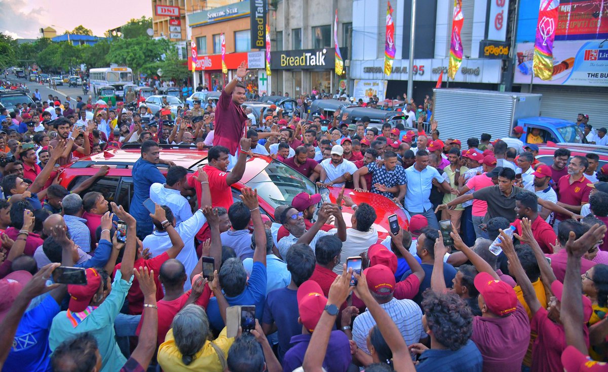 RajapaksaNamal's tweet photo. We honour the working class, the backbone of our nation. It was under President Mahinda Rajapaksa that dignity and pride were restored to them.

We believe in the potential of the Sri Lankan people. With the right leadership, we can once again become South Asia’s strongest nation.

They mocked us, lied about us, and rose to power by turning the people against us. This government came to power on the backs of the working class, then abandoned them with taxes, job insecurity, and fear.

We are not afraid of this government. But we will hold you accountable for every broken promise.

This is a call for a new generation of leadership rooted in vision, values, and the real needs of our people.

Thank you to everyone who stood with us at the SLPP May Day rally in Nugegoda. The journey to rebuild Sri Lanka has just begun.

#Mayday2025
#SLPP