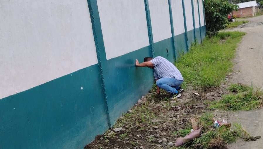 EducacionZ5_Ec's tweet photo. 🙌 ¡Unidos por la educación! Previo al inicio de clases, integrantes de Ecuatorianos en Acción realizaron una minga de limpieza en la Unidad Educativa Ernesto Seminario, en Milagro.
🧹💪 Comunidad comprometida con espacios limpios y seguros para los estudiantes.
#ElNuevoEcuador https://t.co/DaWSmZ4D7C