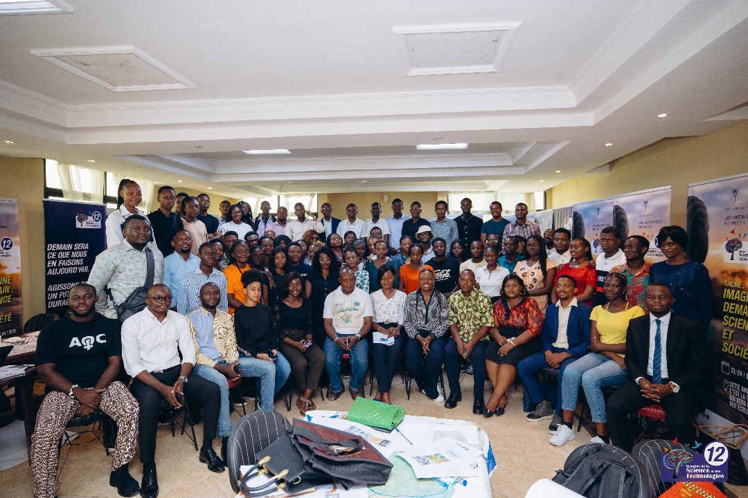 Chers abonnés, j'ai eu l'occasion de prendre part à la 12ème édition de la semaine de la science et des technologies organisée par l'asbl Investing in people en partenariat avec le Ministère de l'éducation nationale et nouvelle citoyenneté. <a href="/malu_raissa/">Raïssa Malu</a> <a href="/DoraMuanda/">Dora Muanda</a> <a href="/ScienceRDC/">Semaine Science RDC</a>