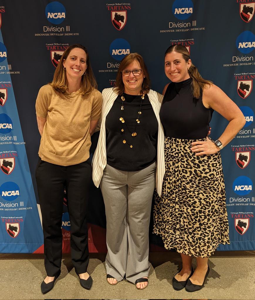 Had the privilege of celebrating one of our two graduating seniors last night during our Senior Student-Athlete Celebration! Congratulations to senior libero, Abby Chen!  🎓🎉 #CMUVB #TartanProud