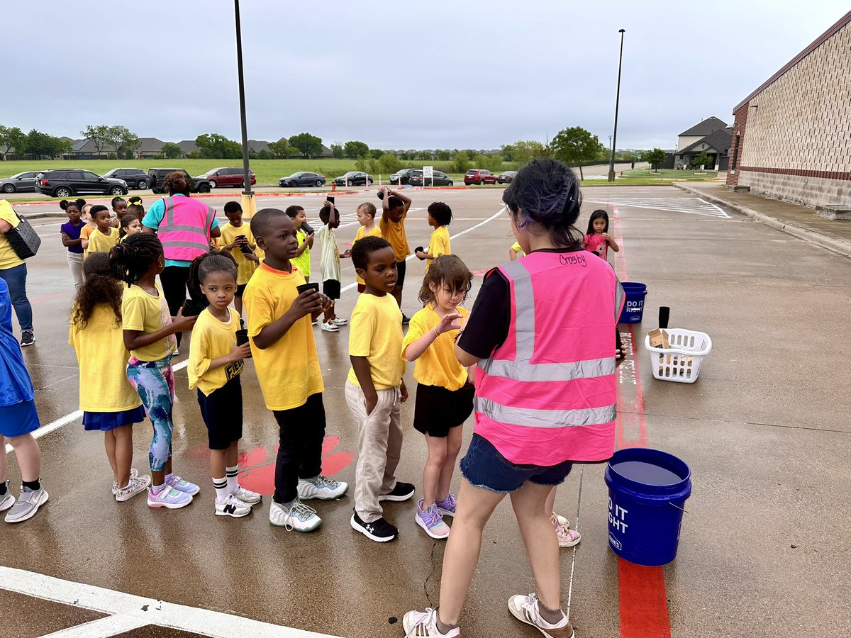 Falcon Flight: Freshman Mentorship Program (@northforneyfmp) on Twitter photo Crosby Cougars know how to have a fun time! We had a great day helping out at Crosby Elementary’s Field Day, and we hope the kids enjoyed it! #NorthSidePride #empower #trueNorth #FalconPride <a href="/NFHS_TrueNorth/">North Forney HS</a> <a href="/DrPattonNFHS/">Dr. Djara Patton</a> <a href="/MrJMMood/">Jason Mood</a> Crosby Cougars know how to have a fun time! We had a great day helping out at Crosby Elementary’s Field Day, and we hope the kids enjoyed it! #NorthSidePride #empower #trueNorth #FalconPride <a href="/NFHS_TrueNorth/">North Forney HS</a> <a href="/DrPattonNFHS/">Dr. Djara Patton</a> <a href="/MrJMMood/">Jason Mood</a>
