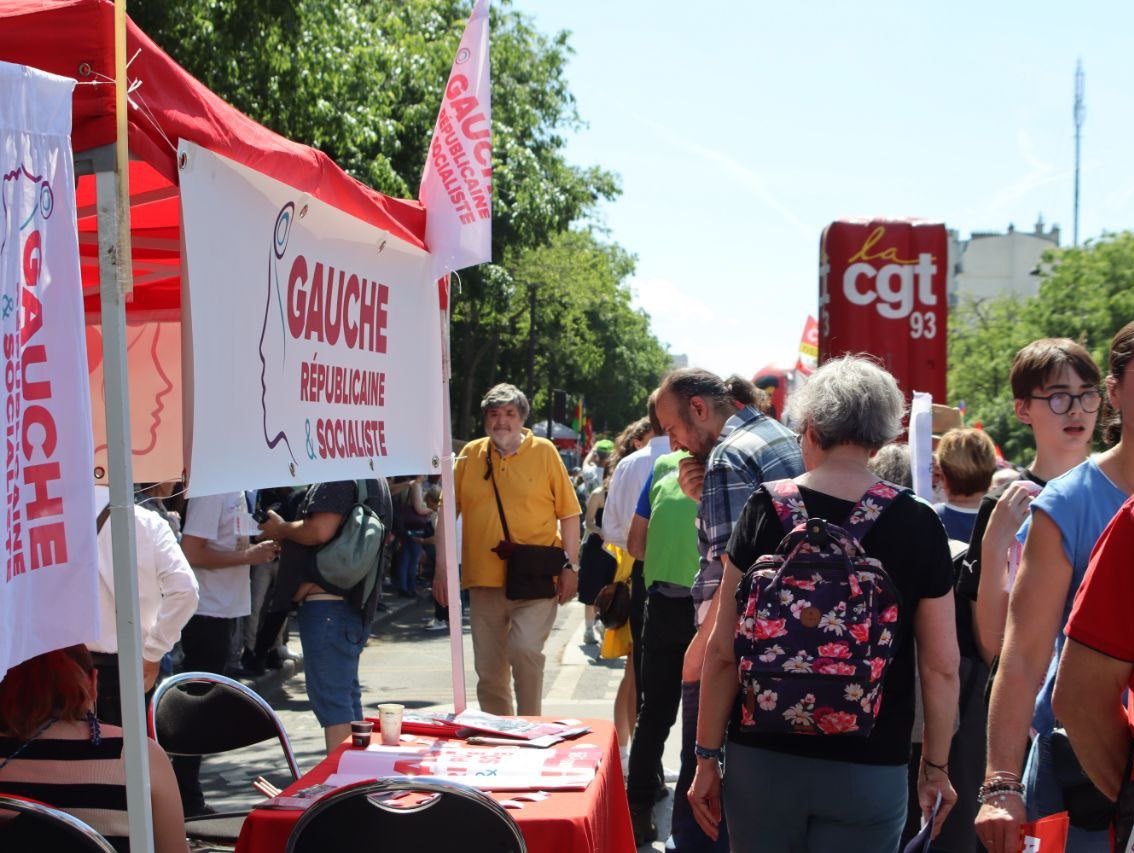 La mobilisation du #1erMai est toujours aussi essentielle pour les droits des travailleuses et travailleurs. Les camarades de #SeineSaintDenis étaient au rendez-vous de la <a href="/Gauche_RS/">Gauche Républicaine & Socialiste #FrontPopulaire</a> avec <a href="/emmanuelmaurel/">Emmanuel Maurel</a> en soutien au cortège syndical francilien et dans un esprit unitaire.