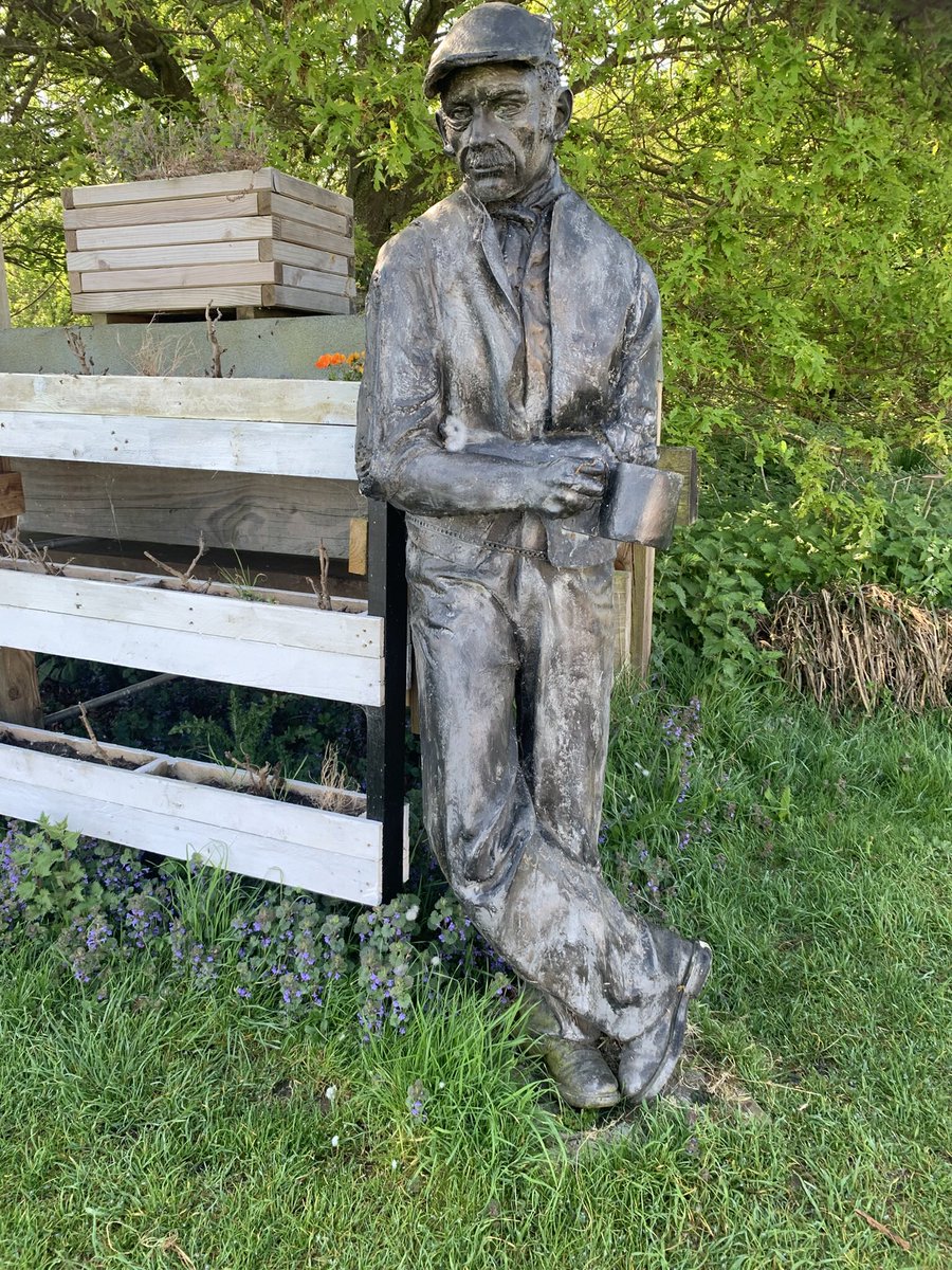 StanleyLakeland's tweet photo. So, yesterday we came down Foxton Locks, it was warm ๐คฃ ๐ The fabulous Sue #LockVolunteer was beyond fabulous helping Mum sheโs a ๐ Huge thanks ๐ @CanalRiverTrust
#SaveBritainsWaterways #FoxtonLocks #SueForVounteerofTheYear ๐ https://t.co/Iu1Vye0sZc