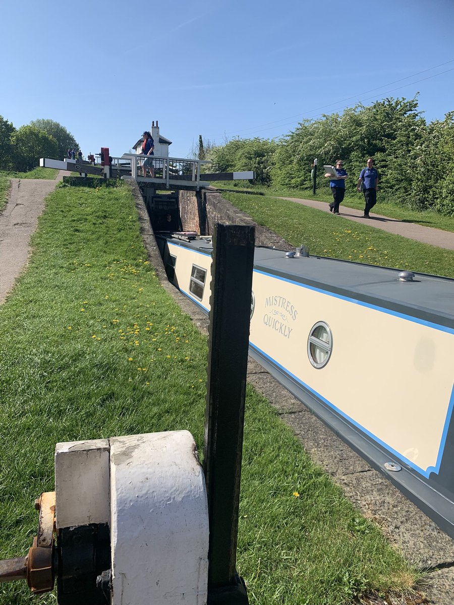 StanleyLakeland's tweet photo. So, yesterday we came down Foxton Locks, it was warm ๐คฃ ๐ The fabulous Sue #LockVolunteer was beyond fabulous helping Mum sheโs a ๐ Huge thanks ๐ @CanalRiverTrust
#SaveBritainsWaterways #FoxtonLocks #SueForVounteerofTheYear ๐ https://t.co/Iu1Vye0sZc