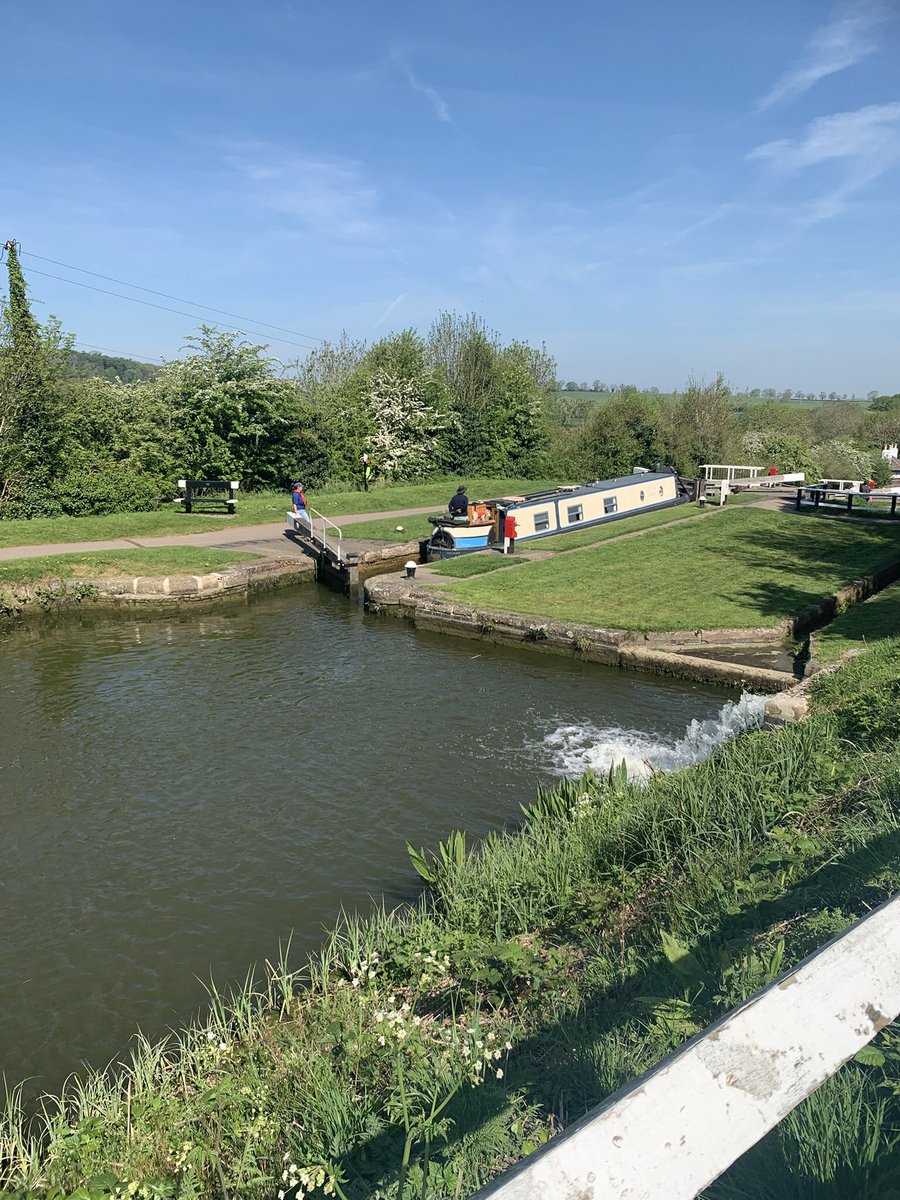 StanleyLakeland's tweet photo. So, yesterday we came down Foxton Locks, it was warm ๐คฃ ๐ The fabulous Sue #LockVolunteer was beyond fabulous helping Mum sheโs a ๐ Huge thanks ๐ @CanalRiverTrust
#SaveBritainsWaterways #FoxtonLocks #SueForVounteerofTheYear ๐ https://t.co/Iu1Vye0sZc