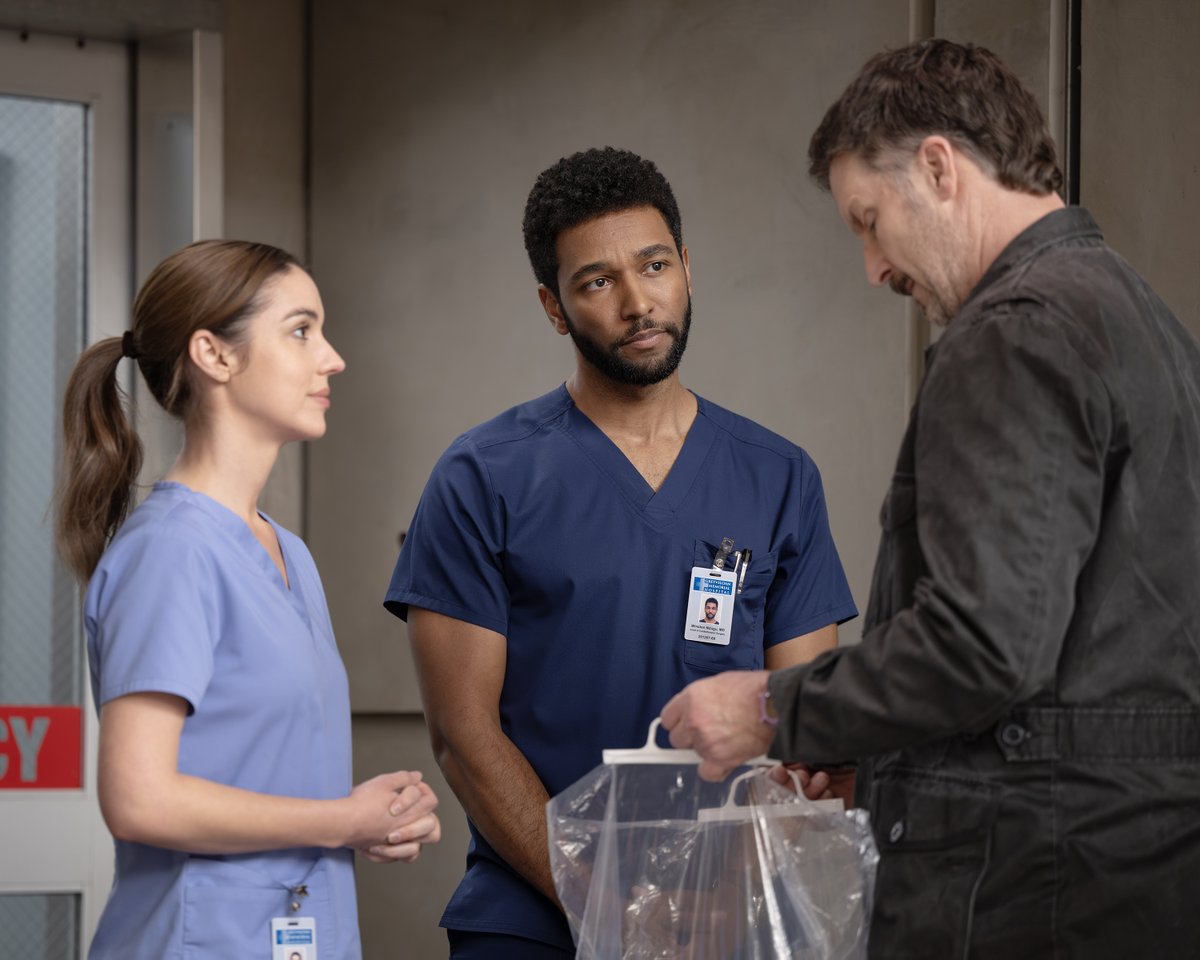 AdelaideKaneFR's tweet photo. GREY'S ANATOMY┊21x16 "Papa Was A Rollin’ Stone" episodic stills

📸 https://t.co/BUF27mIsCB https://t.co/Yhh0fZUzdj