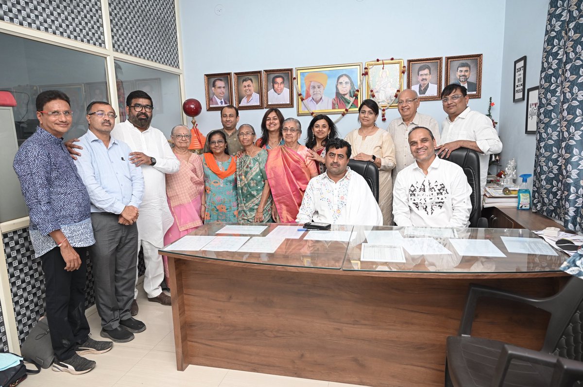 Sahil_MESH's tweet photo. 1/ Last month, our family foundation opened our first K-10 school in Western India (Kutch, Gujarat) - my parent’s hometown. https://t.co/EctxHX8KHE