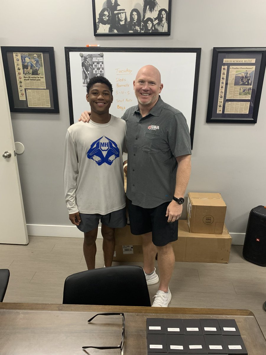 Isaiah Owens (@isaiah_owenss) on Twitter photo #AGTG After a great conversation with <a href="/CoachYeah/">Scott Cochran</a> I am blessed to receive an offer from west Alabama <a href="/UnLockYourGame/">UnLockYourGame</a> <a href="/DexPreps/">DexPreps</a> <a href="/HallTechSports1/">Hall-Tech Sports</a> #AGTG After a great conversation with <a href="/CoachYeah/">Scott Cochran</a> I am blessed to receive an offer from west Alabama <a href="/UnLockYourGame/">UnLockYourGame</a> <a href="/DexPreps/">DexPreps</a> <a href="/HallTechSports1/">Hall-Tech Sports</a>