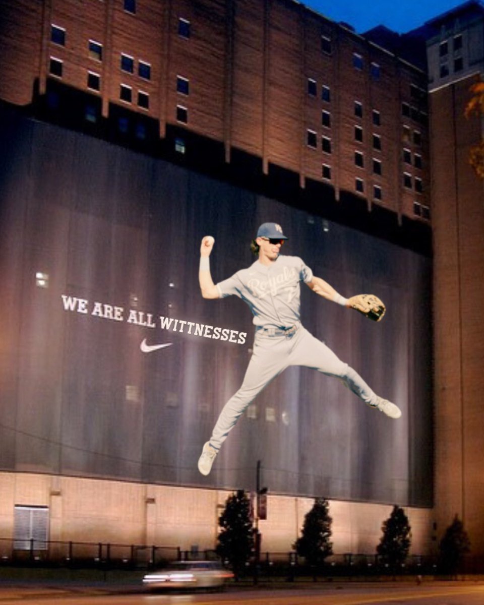 DHoltzy's tweet image. 22-game hitting streak and a lead! 

#FountainsUp