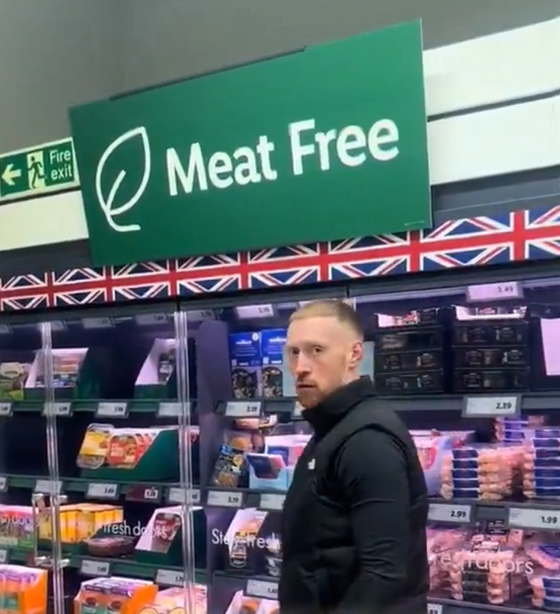 Dan Reilly tweet media