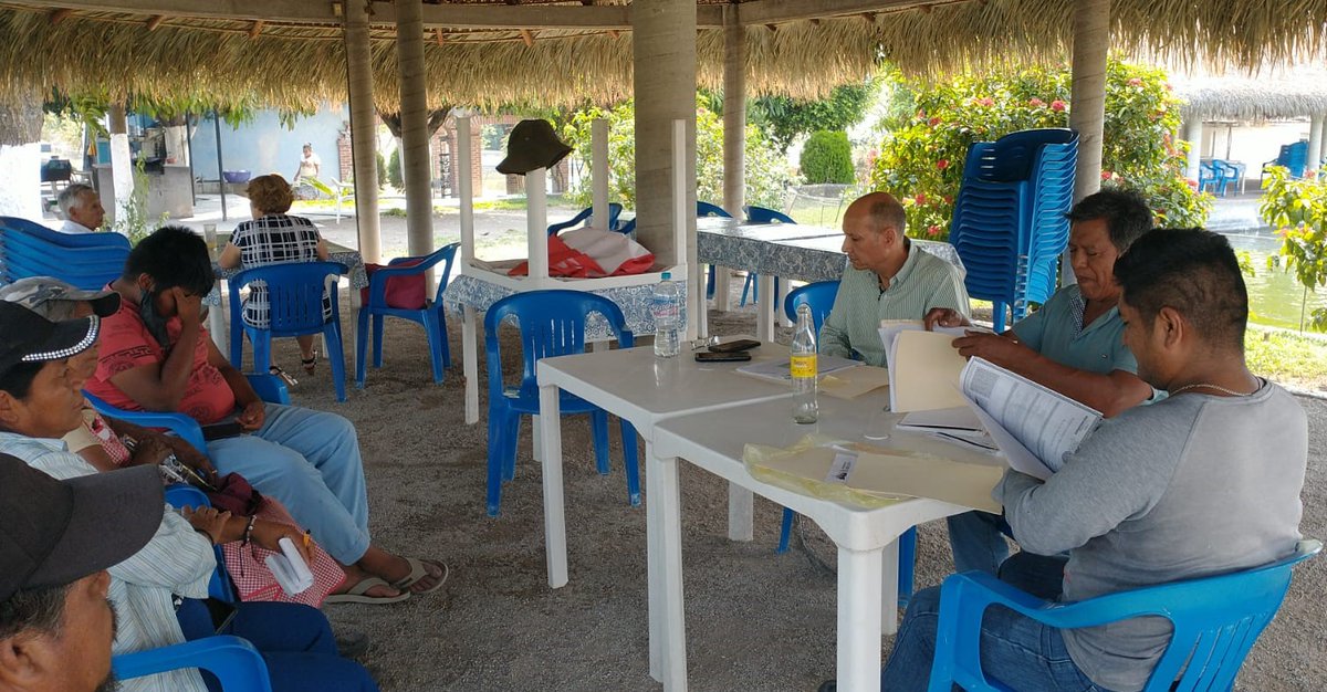 🐟 El FIFODEPI visitó a acuacultores de Tletama, Temixco, para compartir programas de apoyo y fortalecer el desarrollo del sector acuícola en la región. Seguimos impulsando la economía local. 💼🌱 #LaTierraQueNosUne #GobiernoDeTerritorio