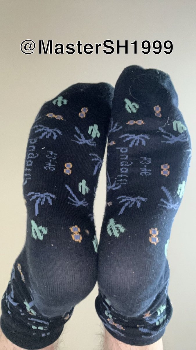 MasterSH1999's tweet photo. I know you would love to bow down 🙇‍♂️  &amp; taste or smell these smelly socks  🧦  👅👃😈 Findom Finsub Paypig HumanATM WalletDrain Cashslave Cashsub Cashpig Cashpiggy Cashmaster Whalesub BetaLoser Soles Socks Cashmeet AlphaMaster SockWorship 🧦 🥵 https://t.co/hg3j5rlx5m