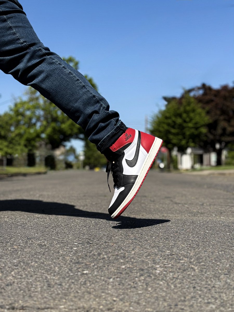 Craignoicecube's tweet image. I was a leader before you could even have followers. 
#kotd: Jordan 1 Black Toe “My Very Best”
@nikestore @Jumpman23 | #inmyjs