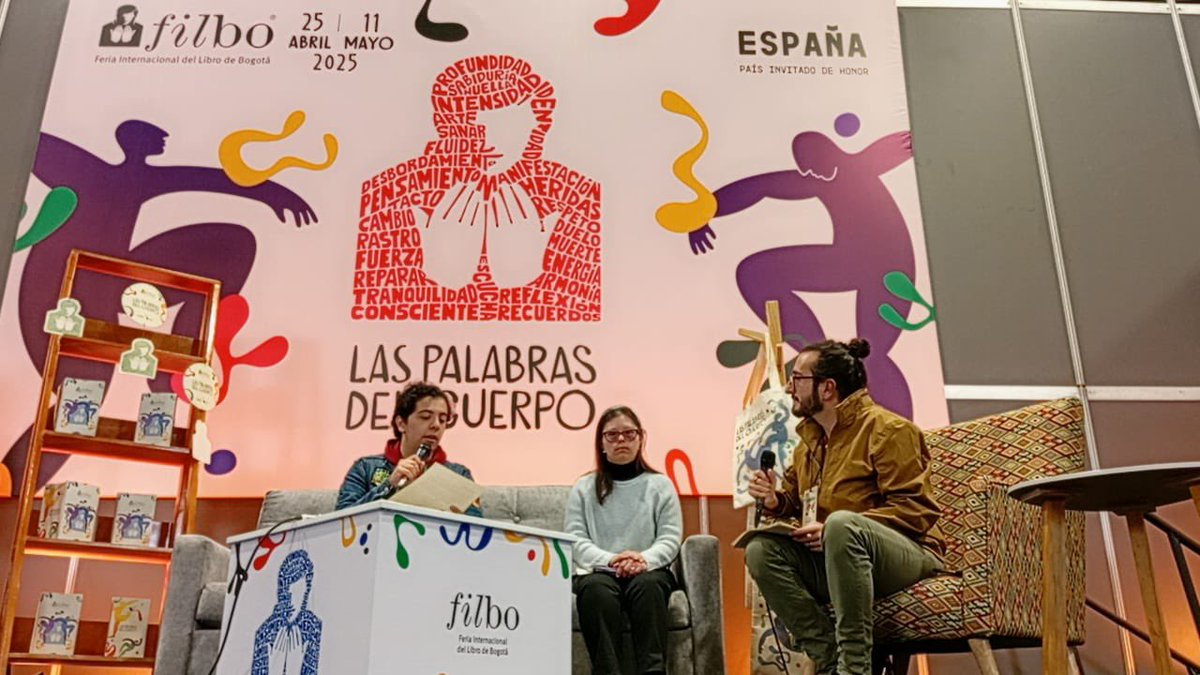 @LigautismoCol (@ligautismo) on Twitter photo En el homenaje a escritores con discapacidad, estuvimos presentes con una lectura valiosa: un fragmento de "El oro de los tigres" de Borges interpretado por una persona autista. ¡Un momento mágico!
#FilboIncluyente2025 #Borges #InclusiónLiteraria
<a href="/Fund451/">Fund. Fahrenheit 451</a> <a href="/SaldarriagaConc/">Fundación Saldarriaga Concha</a> En el homenaje a escritores con discapacidad, estuvimos presentes con una lectura valiosa: un fragmento de "El oro de los tigres" de Borges interpretado por una persona autista. ¡Un momento mágico!
#FilboIncluyente2025 #Borges #InclusiónLiteraria
<a href="/Fund451/">Fund. Fahrenheit 451</a> <a href="/SaldarriagaConc/">Fundación Saldarriaga Concha</a>