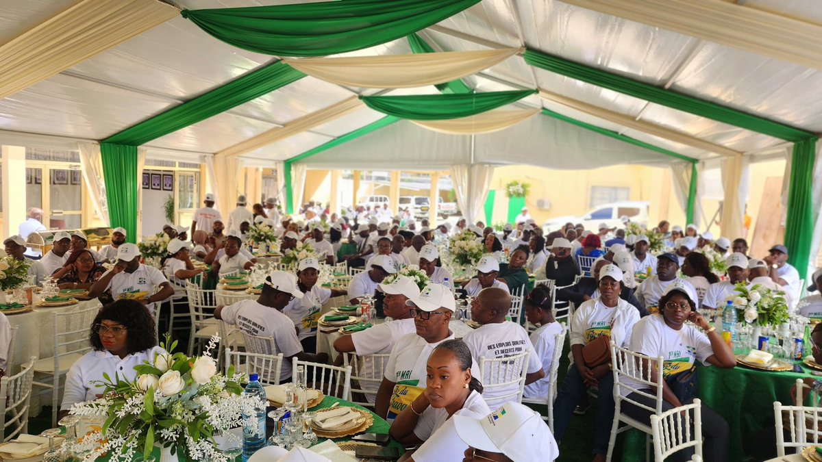 📸

Retour en image de la journée du 1er Mai 2025 au Ministère de l’Interieur et de la Sécurité.