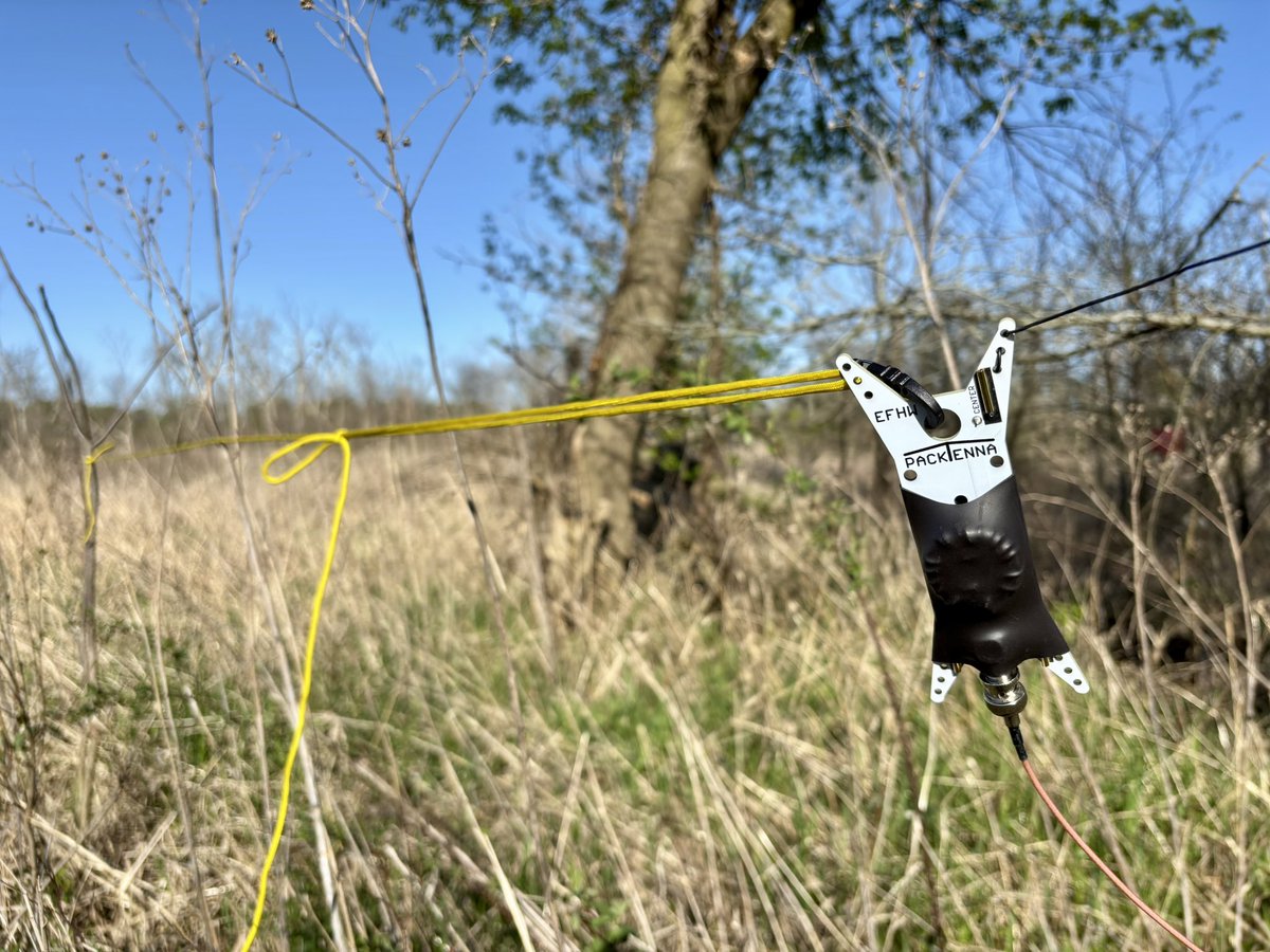 KM6TWI's tweet photo. Packtenna and the antenna tree!

#packtenna #hamradio https://t.co/WUmELahHUc