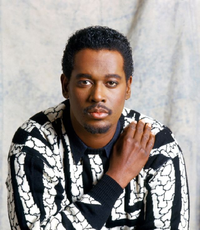 "I believe that music has the power to change the world"
-Luther Vandross