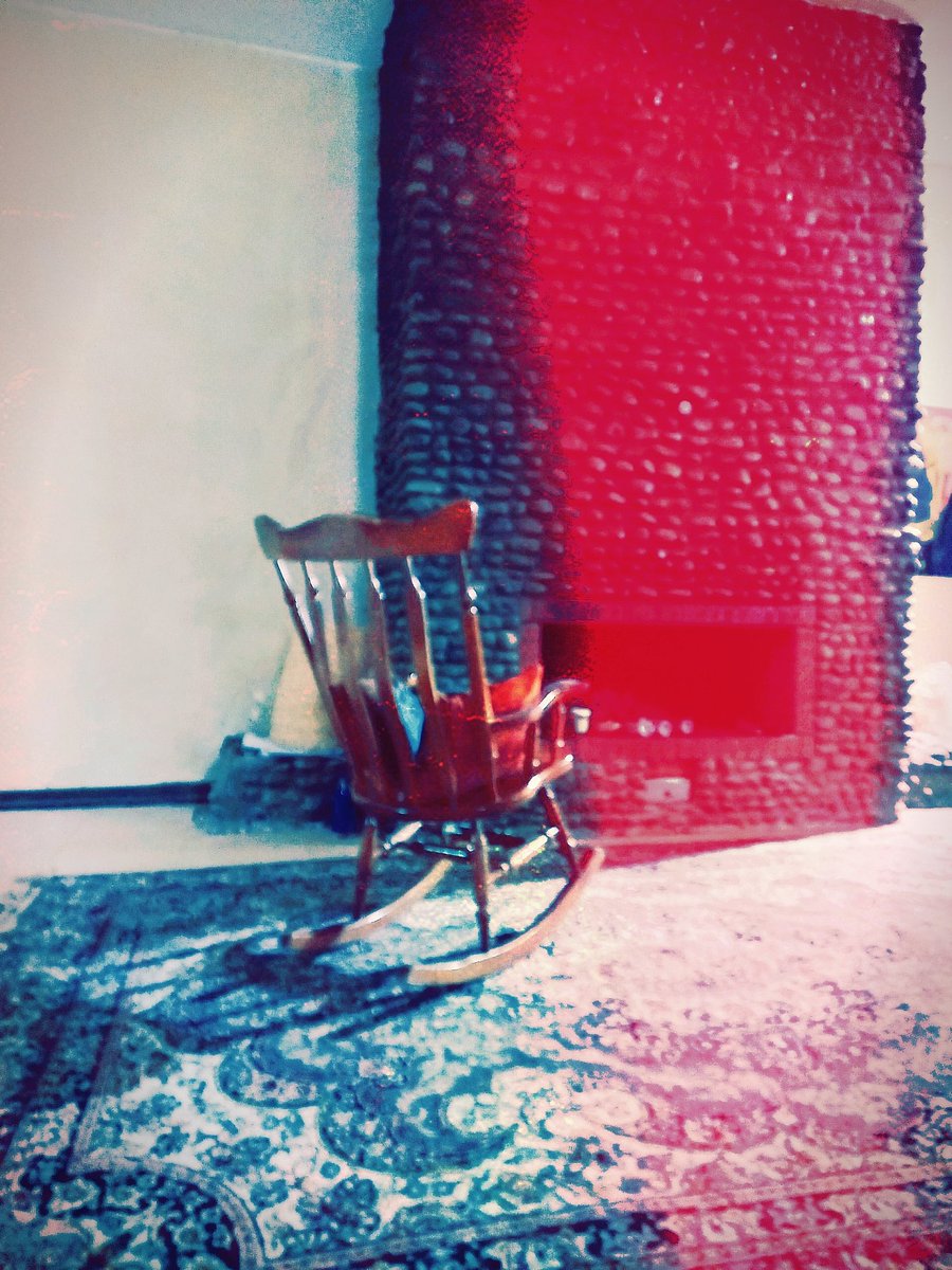 GN
🤍
Loneliness 

As many of you know, I live in a rural area, far from the city.
I'm mostly alone, and it really affects me in positive and negative ways.
I want to share moments of loneliness with you through my photography minted on <a href="/salvor_io/">Salvor 🚢🔺</a>