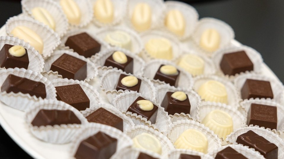 Come and see us this Sunday and Monday Farmleigh Food &amp; Craft Market Farmleigh Farmers market from 10AM - 5PM. Great food and crafts stalls and this weekend the Brass Band will be there too. Free entry. #bankholidayweekend #phoenixpark #Chocolates #glutenfree #vegan #sugarfree