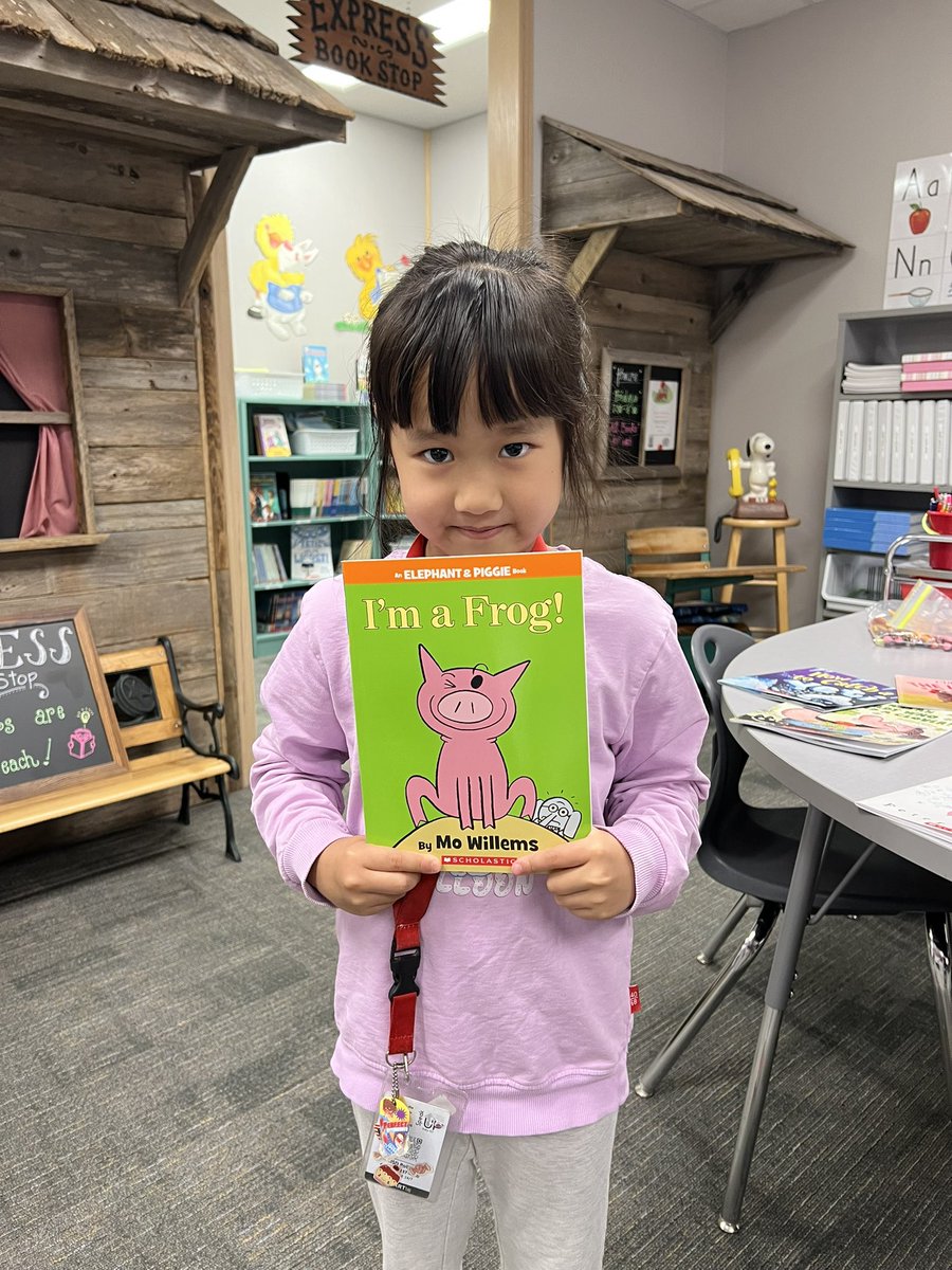 ExpressBookStop tweet media