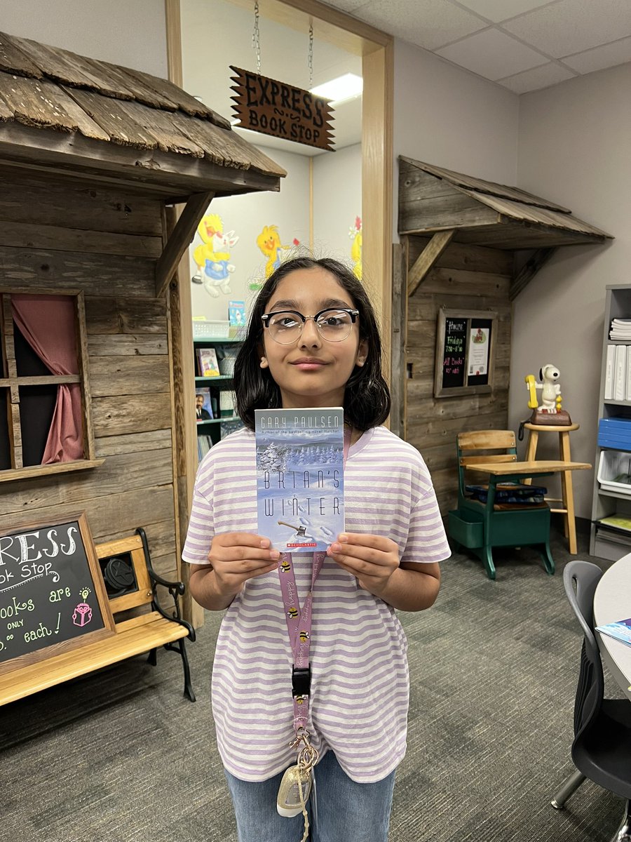 ExpressBookStop tweet media