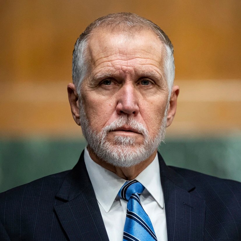 🚨NEW: Senator Thom Tillis (R-NC) just voted to advance Trump's nominee for head of Social Security who supports cuts to the agency. Tillis previously voted against restoring benefits for millions of Americans.

RETWEET to let North Carolina know he voted against Social Security!