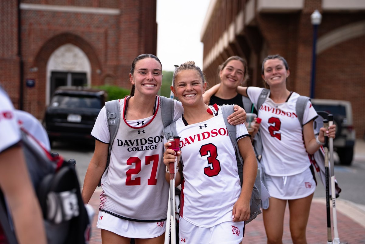 Taking the field 🪩

Opening draw is slated for approximately 3:15 p.m. 

📲: davidsonwildcats.com/coverage