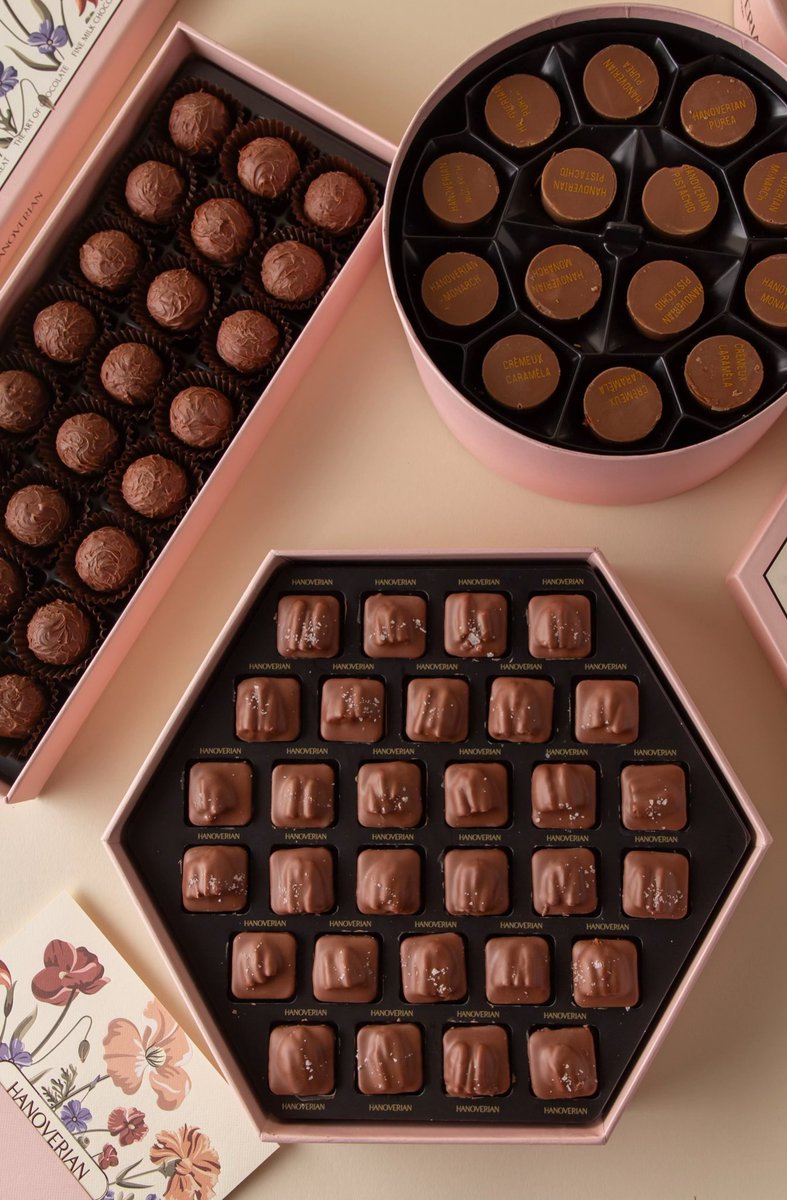 شوكلاتة العيد من هنوڤيرين صناعة سعودية💕✨