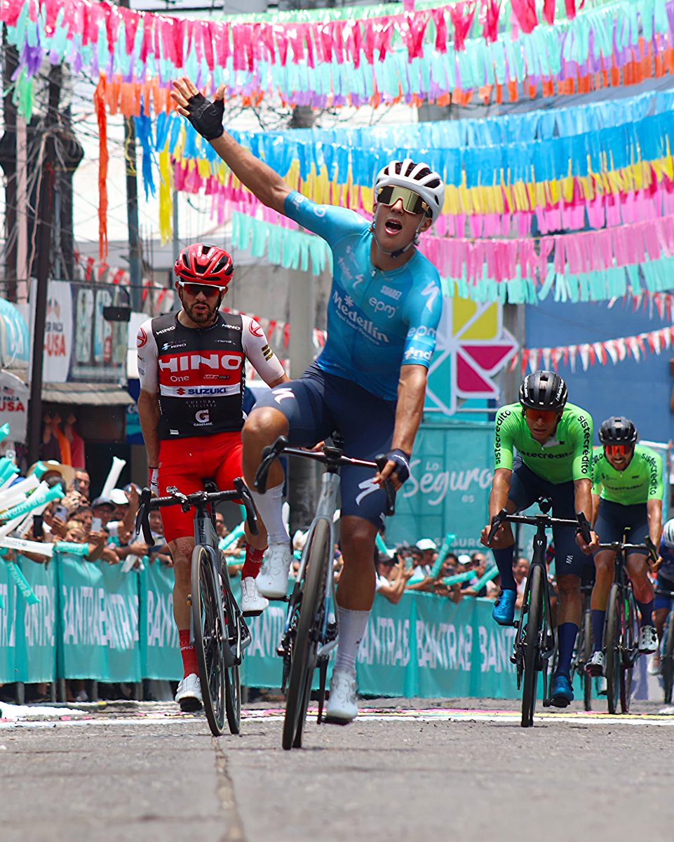 Medellín en lo más alto 🔥

W. Paredes ganó la etapa dos de la Vuelta Bantrab en Guatemala luego de un gran trabajo del equipo 👌🏻

Nuestro corredor ratifica su gran momento y condición y nos regala una nueva alegría. 

Medellín por el mundo 🩵
Foto <a href="/fgciclismoguate/">Federación Guatemalteca de Ciclismo</a>