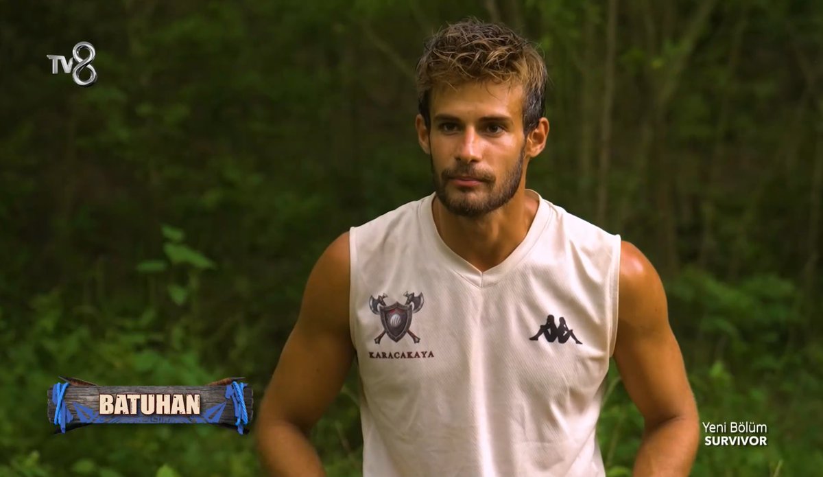 Nefise Karatay, Aleyna Kalaycıoğlu, Nisa Bölükbaşı. Siz ne yüce varlıklarsınız böyle bi yaratığı Survivorda şampiyon etmeyip evine postaladınız

#Survivor2025 #SurvivorAllStar2025