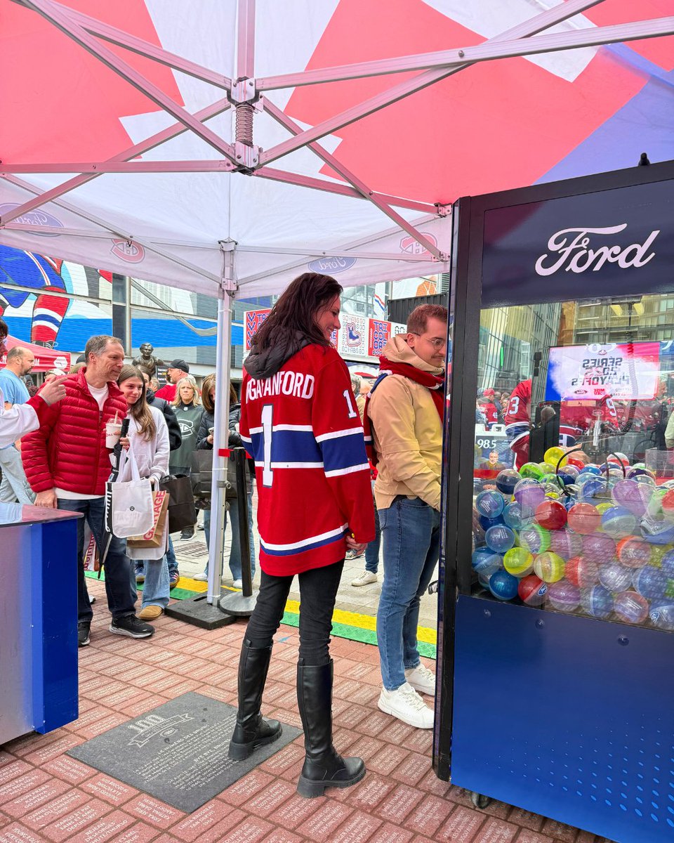 megafanford's tweet image. Même si l’aventure s’est terminée, votre énergie était bien réelle le weekend dernier 💥

Un énorme merci à tous ceux qui sont passés nous voir — vous avez mis le party, l’énergie, la passion… bref, tout ce qu’on aime chez nos Mégafans 💙

@FordCanada #megafanford