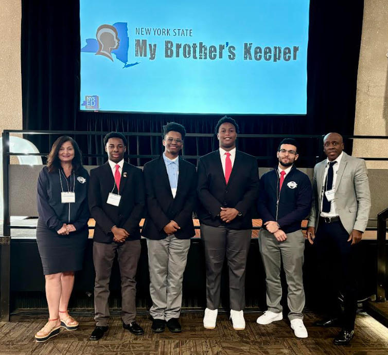 OssiningSchools's tweet image. 🌟Congratulations to MBK Fellow Khaleel Cadet who was a featured speaker at the NYS MBK Symposium as well as a Table Facilitator with MBK Senior Fellow Joel Jennings. Also a special shout out to our incoming 2025 MBK Fellows, Aiden Mendez and Malaki Drysdale! #opride #mbk