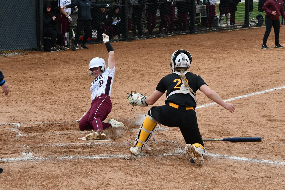 Midland_Sports's tweet photo. SCORE UPDATE - END OF 5: @MsideMustangs 6, @dordtdefenders 1 #gpacsb https://t.co/2la1ZYfNPh