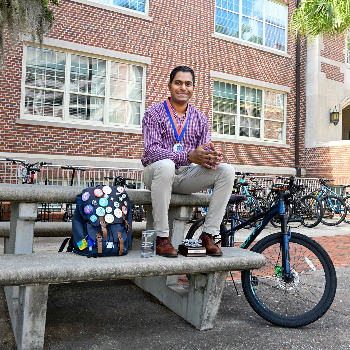 UF_Eng_Ed's tweet image. Gadhuan Aslam's passions for engineering and computer science are serving him well in @UF_Eng_Ed. In April, the @UFWertheim Ph.D. student won the prestigious Gator Engineering Attribute Award and the Presidential Service Award! 🏆🐊
Read more at bit.ly/43a1ePV! #GoGators