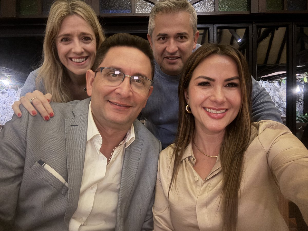 Vanessavillavicencio (@elba_vanessa) on Twitter photo Coincidir con personas con tus mismos objetivos es un regalo ! 🎁
<a href="/PepaSolerR/">Maria Jose Soler</a> <a href="/jorgericof/">Dr Jorge Rico Fontalvo. MD.FISN. FSLANH , PhD</a> <a href="/montejo/">montejo</a> Coincidir con personas con tus mismos objetivos es un regalo ! 🎁
<a href="/PepaSolerR/">Maria Jose Soler</a> <a href="/jorgericof/">Dr Jorge Rico Fontalvo. MD.FISN. FSLANH , PhD</a> <a href="/montejo/">montejo</a>