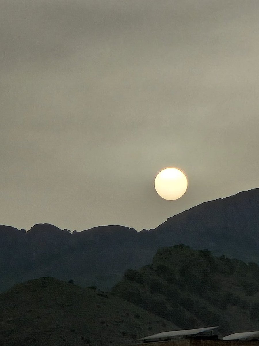 AstrOrihuela's tweet photo. Puesta de Sol ayer desde Orihuela https://t.co/bayGUZ21mG
