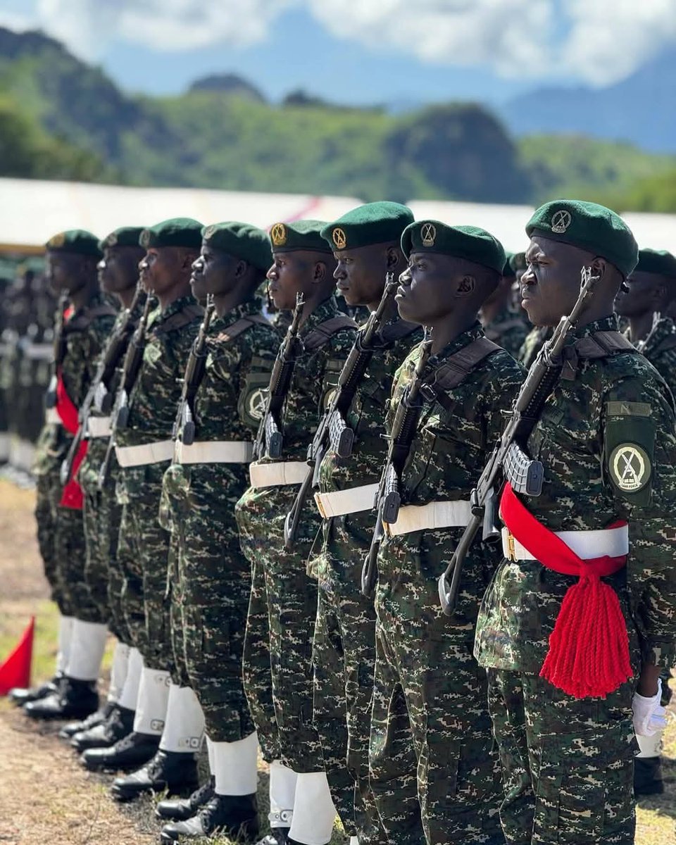 mk_diehard1's tweet image. Uganda Security Personnel in Different uniforms representing. #UPDF #trend